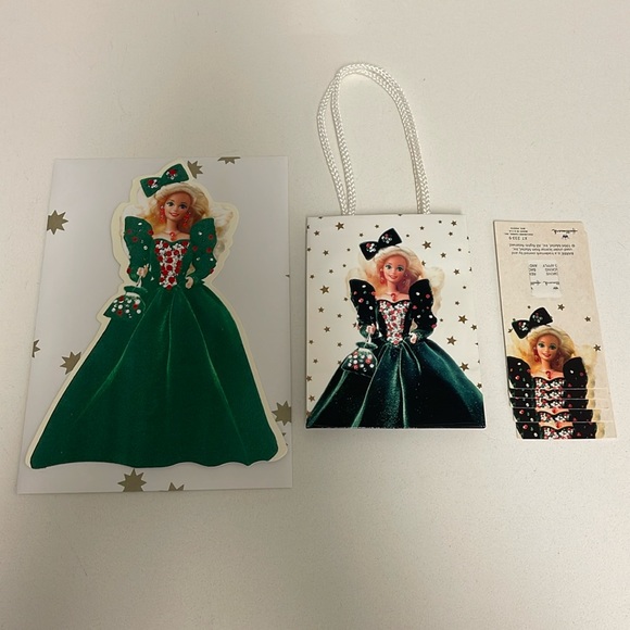 1991 Happy Holidays Barbie Hallmark Christmas Gift Bag and Card with gift tags - Picture 1 of 2